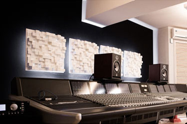 AudioguyRecording2 375